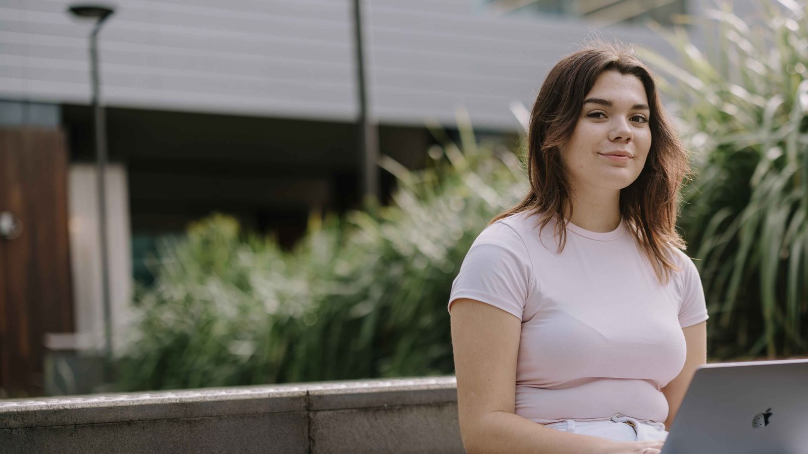 Enrol now to study your UOW course in 2026