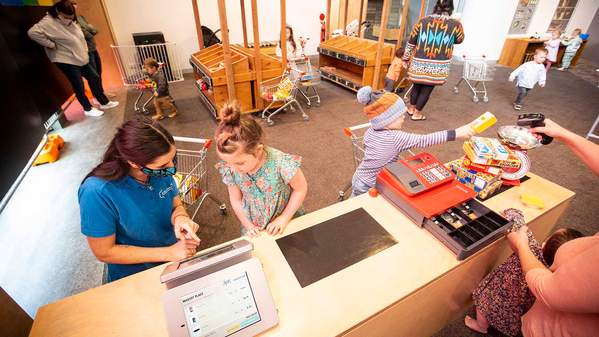 Children, parents and carers learn through play at the Early Start Discovery Space