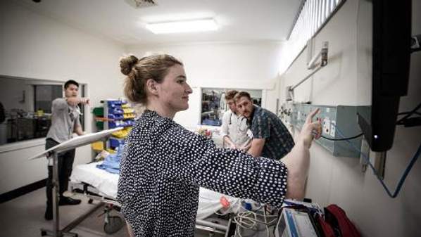 UOW medical students training at Grafton Base Hospital.