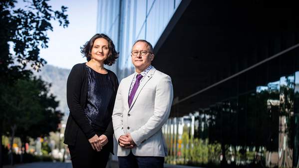 Jeremy Crook and Eva Tomaskovic-Crook