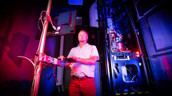 Dr James Bouwer, Director of Cryo-EM at Molecular Horizons at UOW