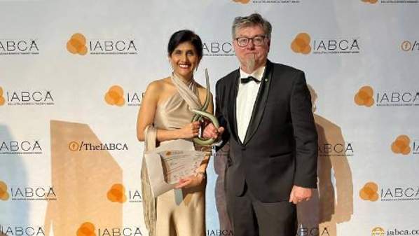 Ƶapp of Ƶapp researcher Distinguished Professor Gordon Wallace and his collaborator ear, nose and throat surgeon Associate Professor Payal Mukherjee