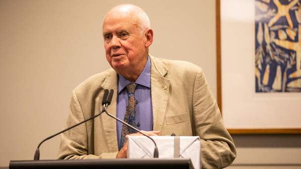 Professor Sam Bateman speaking at lecturn