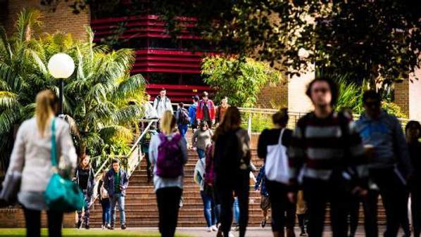 Students walking to classes on UOW's 51 Campus.