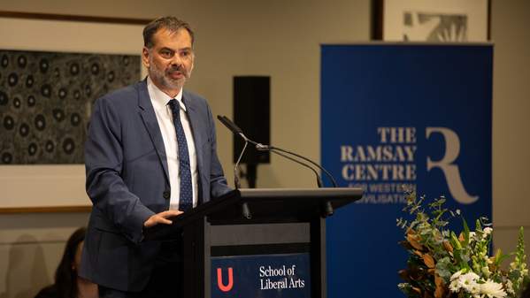 51 Deputy Chancellor Mr Warwick Shanks speaking at the 2022 UOW Ramsay Centre Dinner