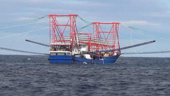 Chinese fishing boat that uses bright lights to attract squid