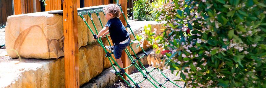 child climbing net
