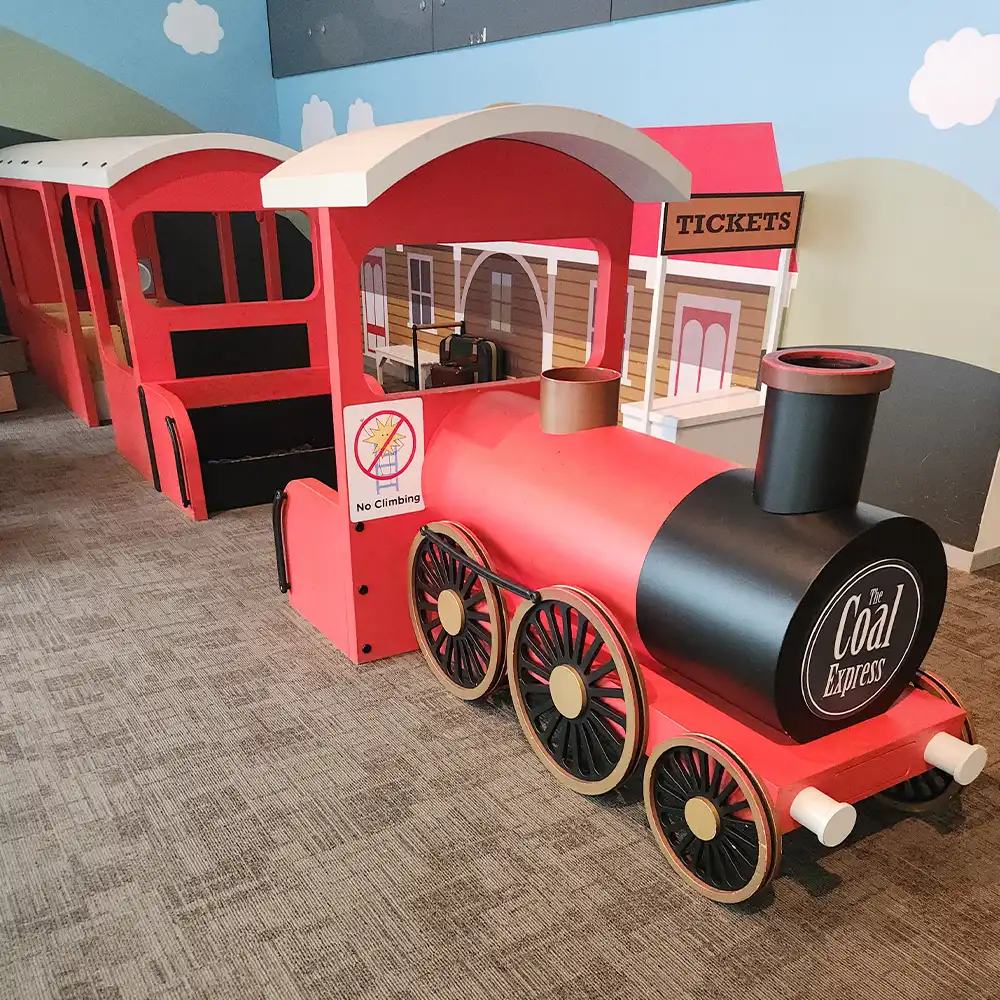 Red train. Toot!