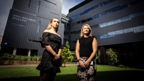 Honours student, Jasmine Matthews and her supervisor, Professor Kelly Newwell