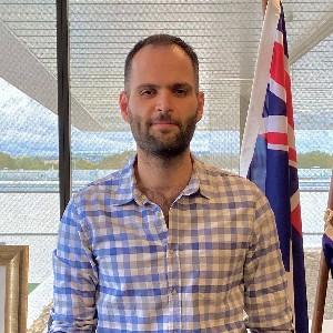 Amir bio