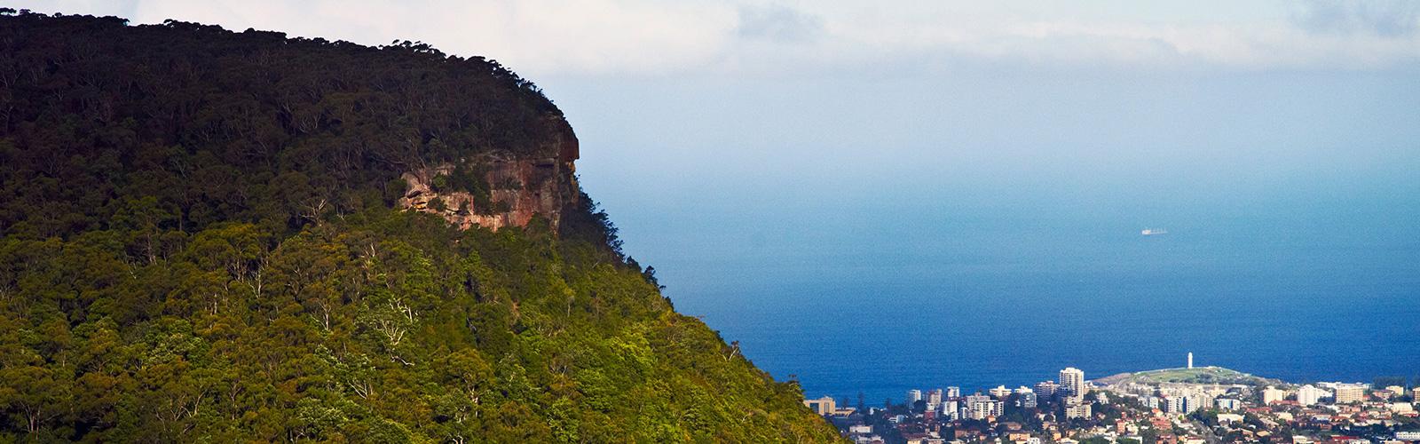 Mount Keira looking from the mountains to the sea