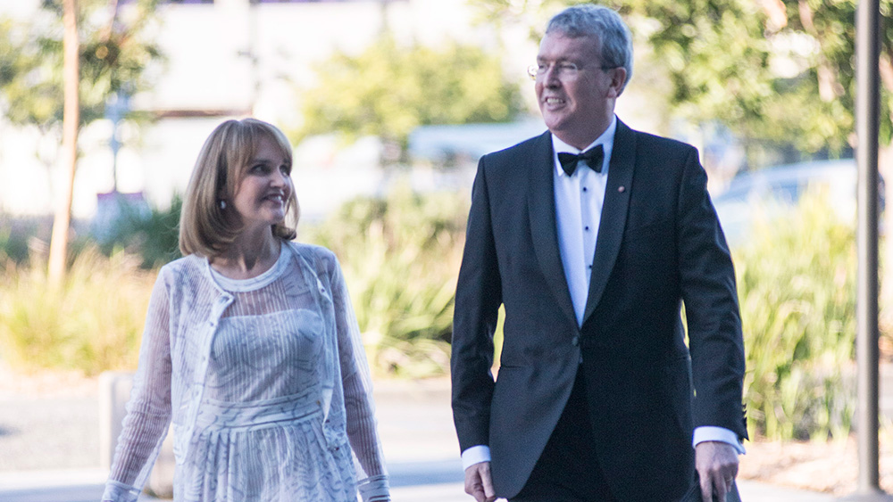 Mrs Annette Wellings and Former UOW Vice-Chancellor Paul Wellings, CBE in 2014
