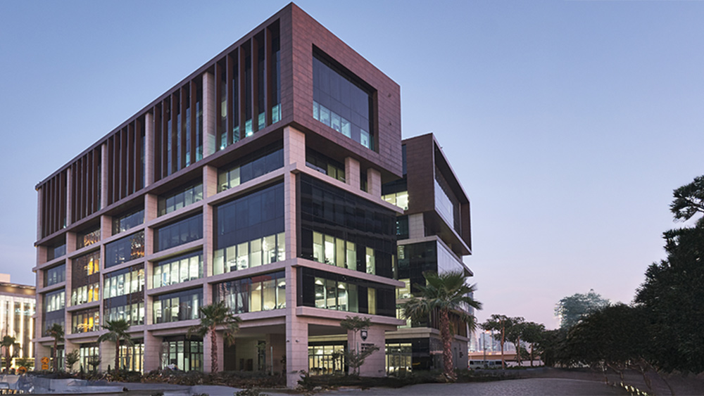 UOW Dubai exterior