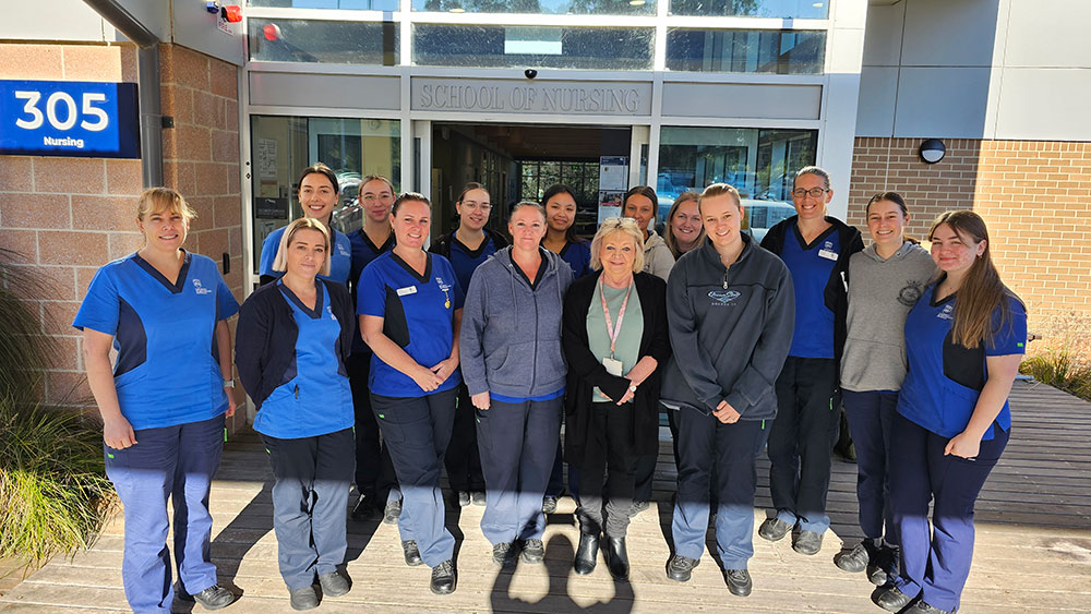 Donna Tonkin of ýapp Shoalhaven with other students from the Graduate School of Medicine