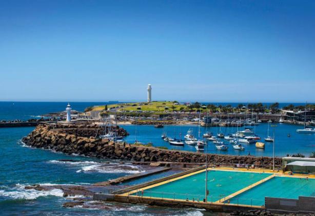 Wollongong harbour landscape picture