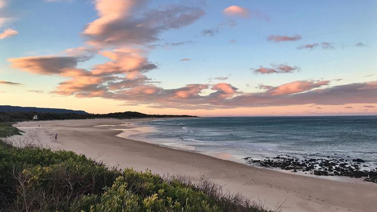 UOW student Madalyn Date's photograph of Towradgi Beach