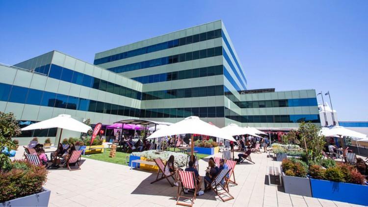 View of the exterior of the UOW Liverpool Campus