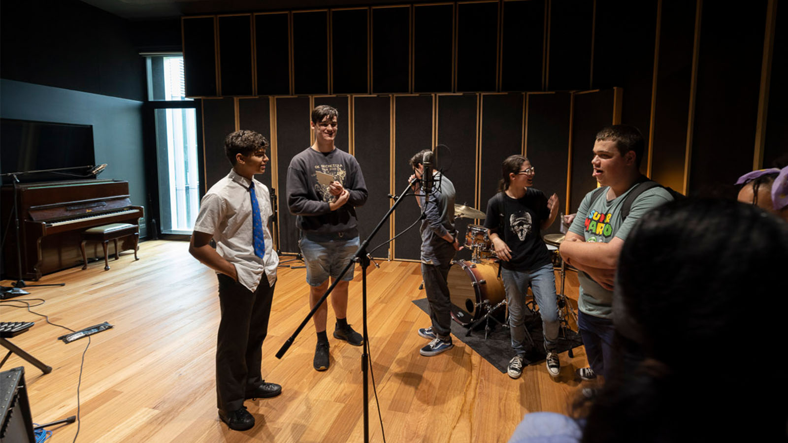 High school students at Discovery Days 2023