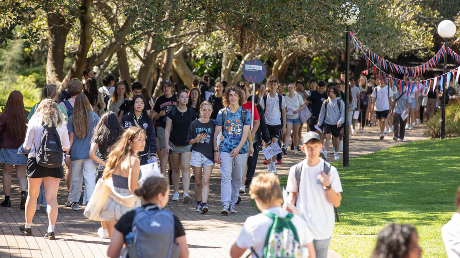 High school students at Discovery Days 2023