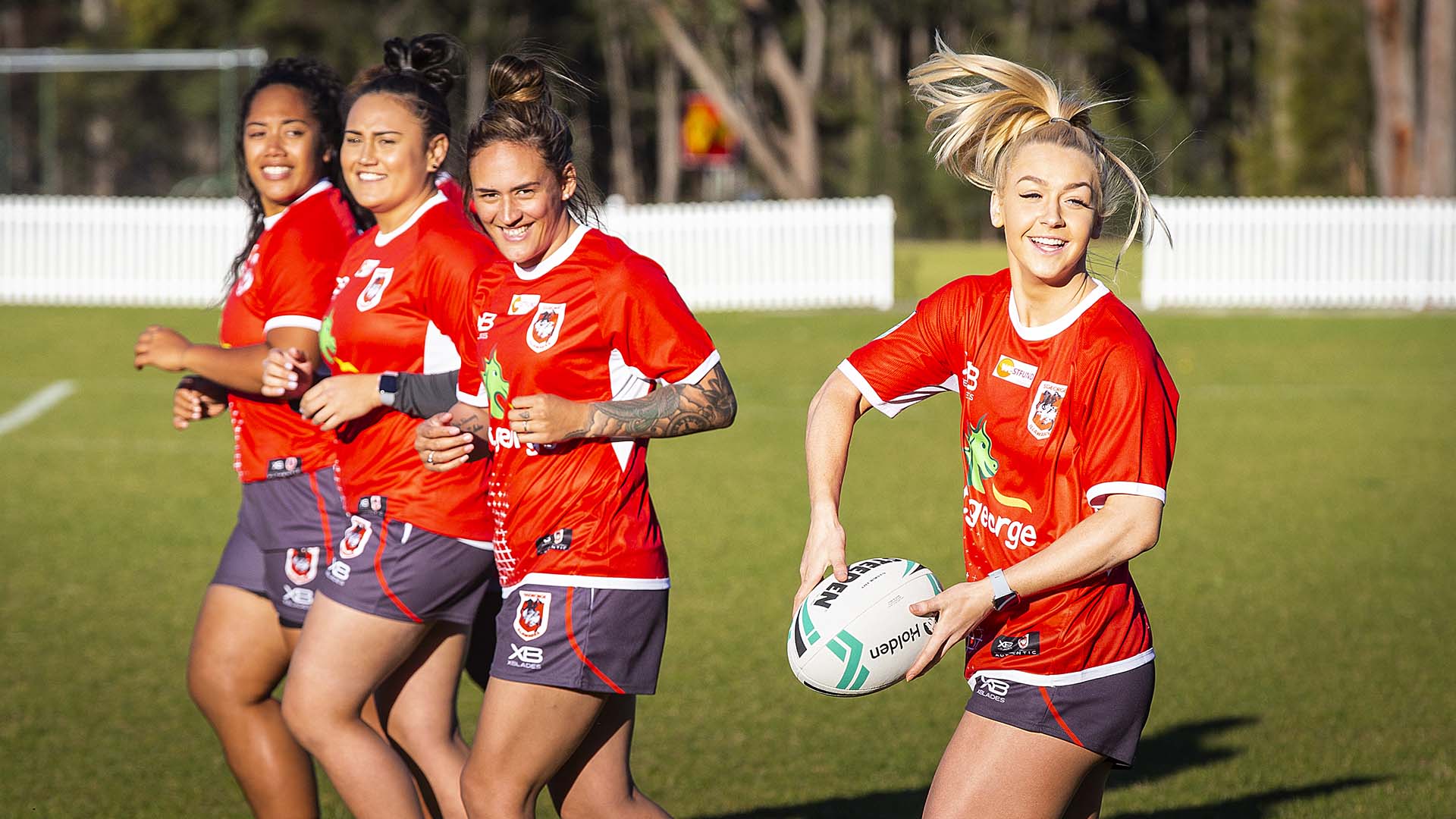 Players from the St George Illawarra Dragons women