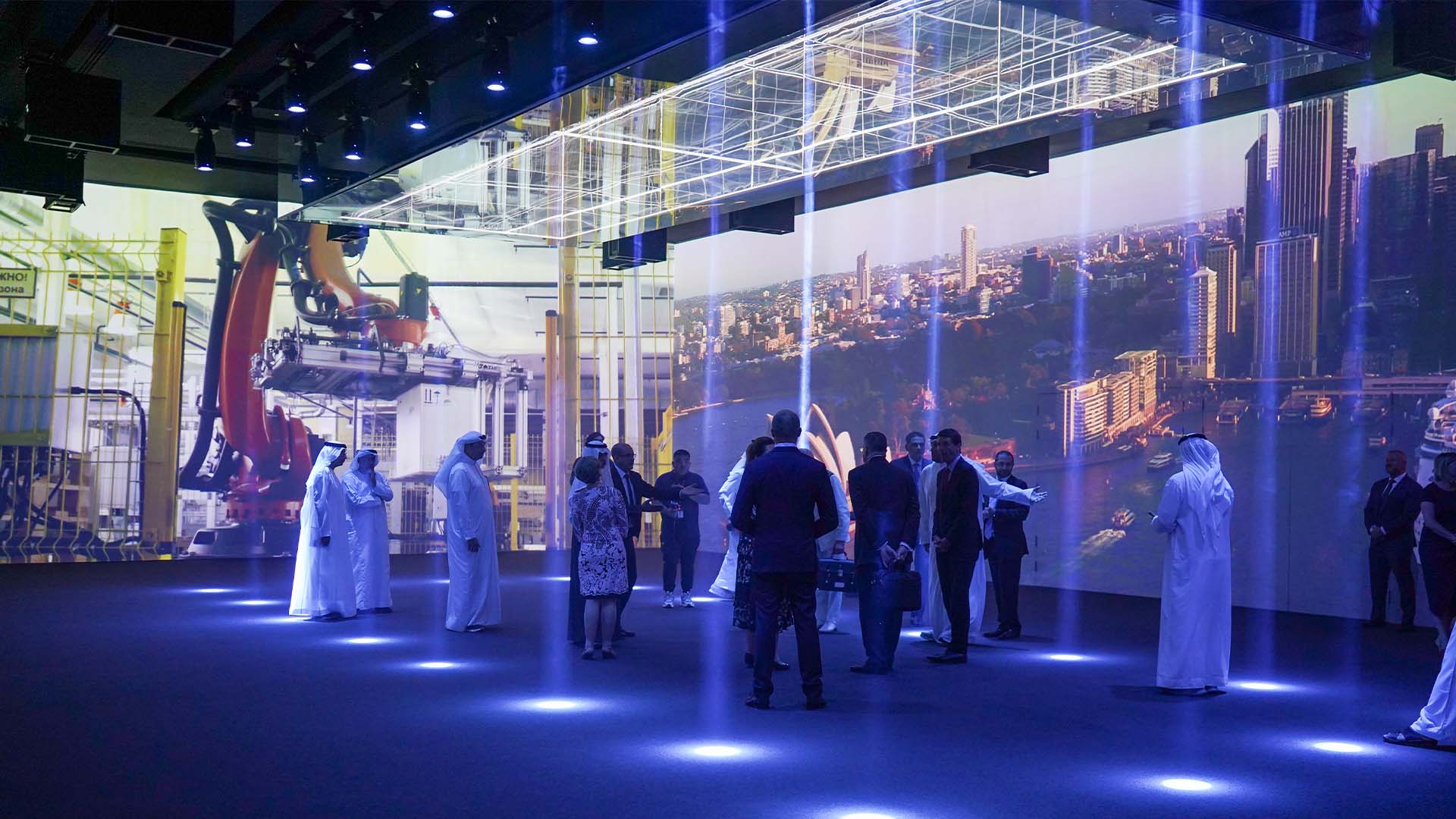 Dubai Data Science, Discovery and Innovation Centre launch, UAE and UOW representatives tour the hi-tech building