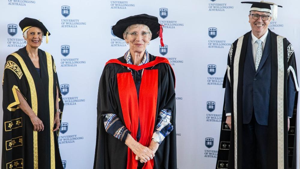 UOW Chancellor Elizabeth Magassy, Emeritus Professor Rian Dippenaar, and Vice-Chancellor Professor Paul Wellings. Photo: Paul Jones
