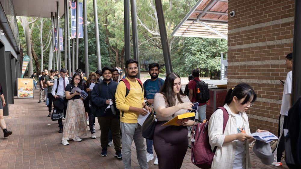Students wait in a line to attend a session at the UOW Graduate Careers Expo