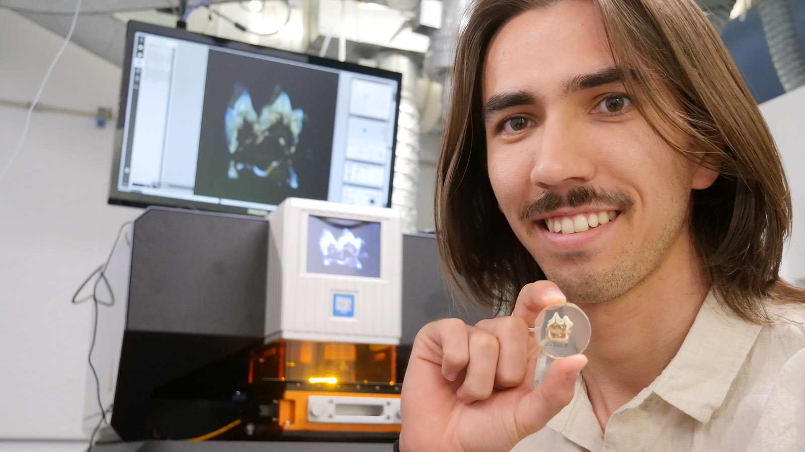 University of Wollongong (UOW) PhD candidate Chris Laurikainen Gaete in the laboratory.