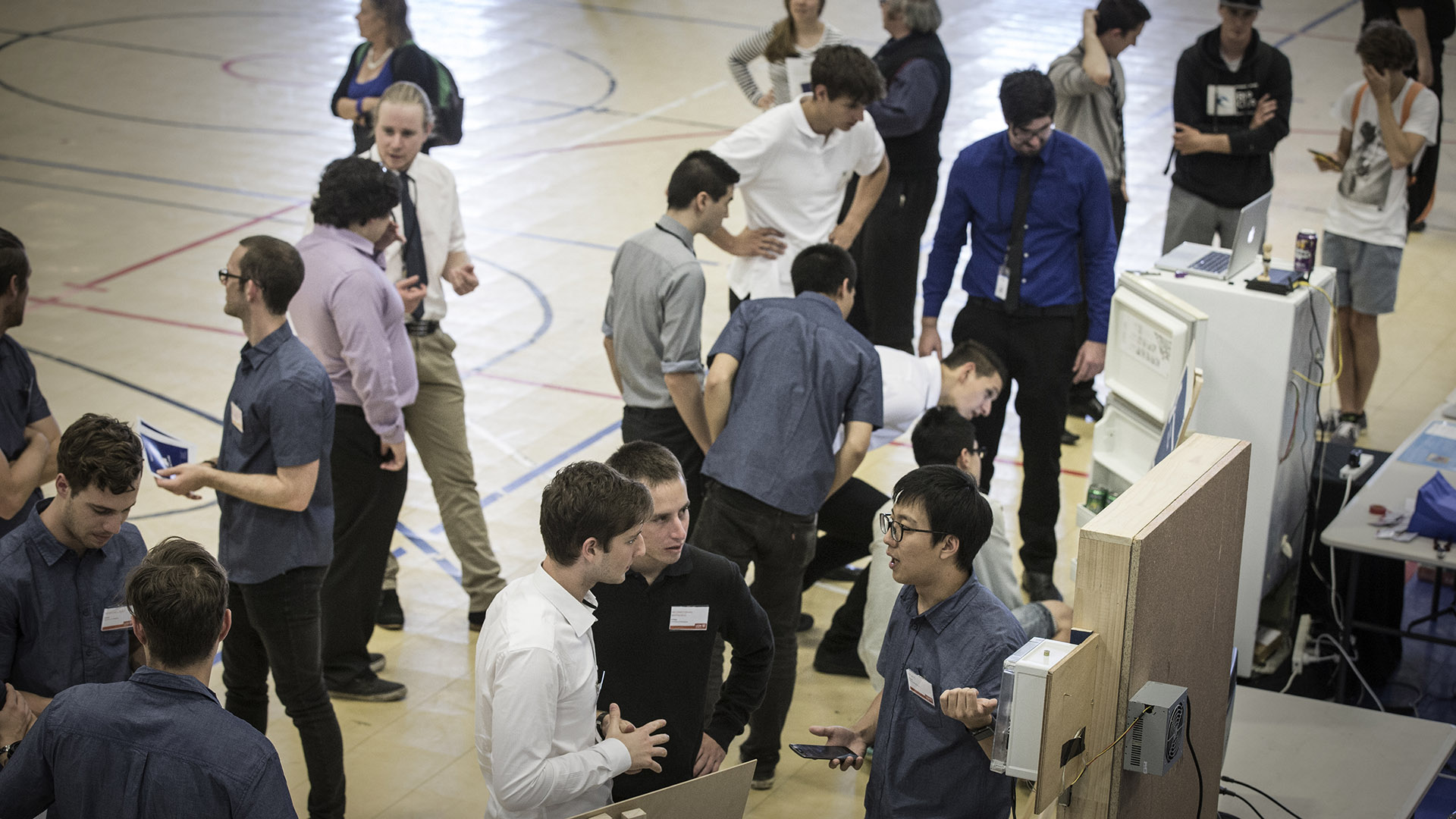 Students at engineering and IT Trade Show