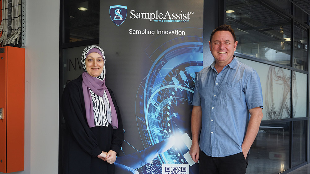 UOW PhD candidate Asmaa Seyam and Sample Assist founder Heath Cooper