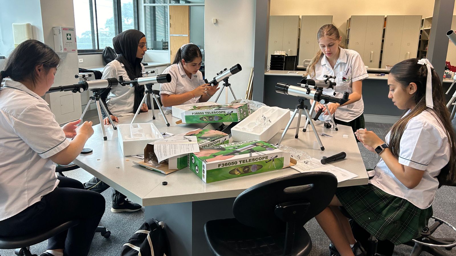 A group of high school students build their own telescope as part of a UOW STEM Day hosted by the UOW School of Physics. Photos: Dr Shaila Akhter