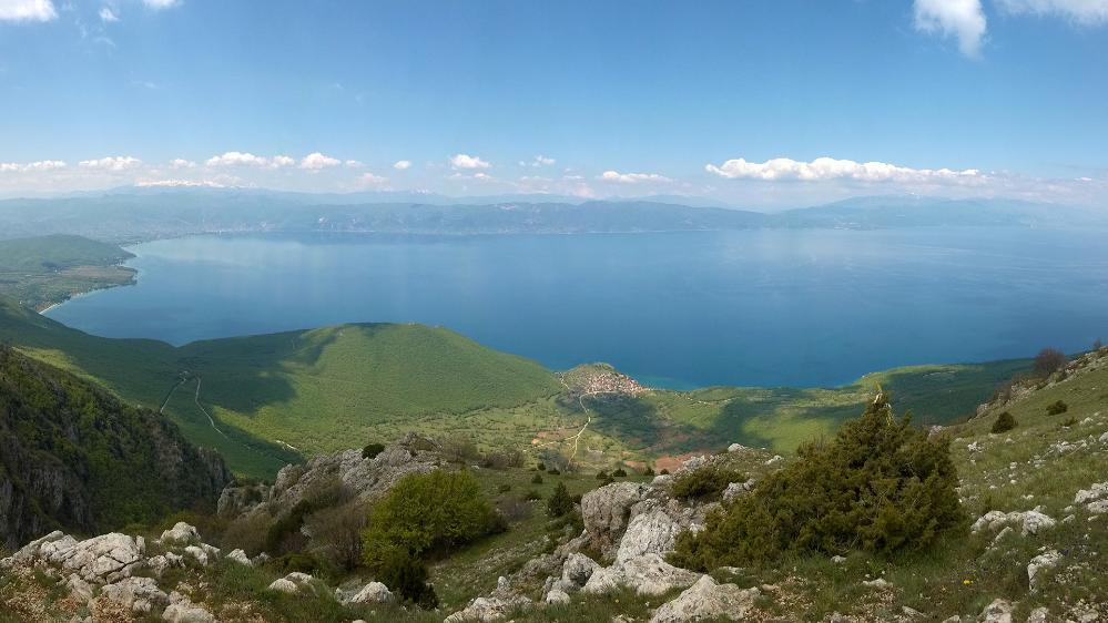 The 1.4 million year old Lake Ohrid on the border between Albania and Northern Macedonia (Photo credit: Thomas Wilke).